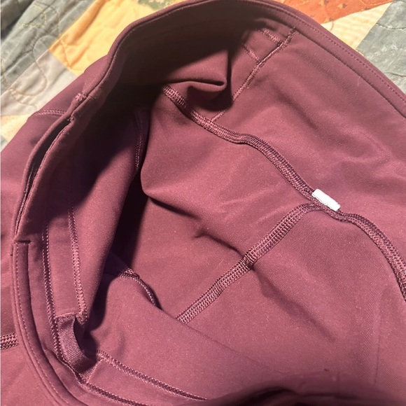 SOLD - Lululemon Invigorate Leggings Size 4 - Picture 5 of 5